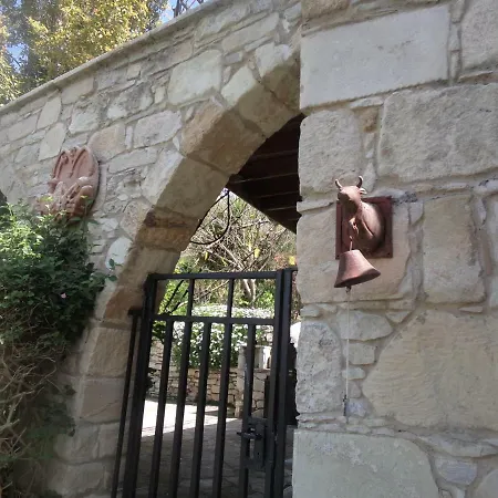 Lantana Stone House * Lemona