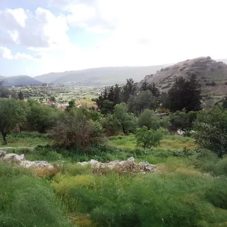 Lantana Stone House Case de vacanță