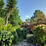 Holiday home Lantana Stone House