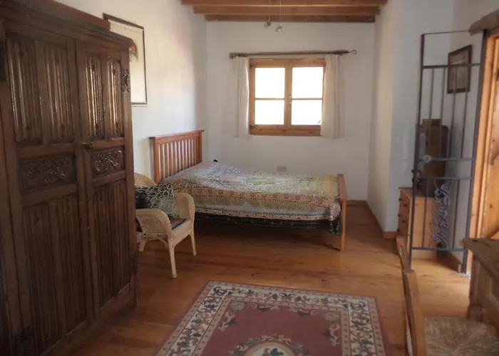 Lantana Stone House * Lemona