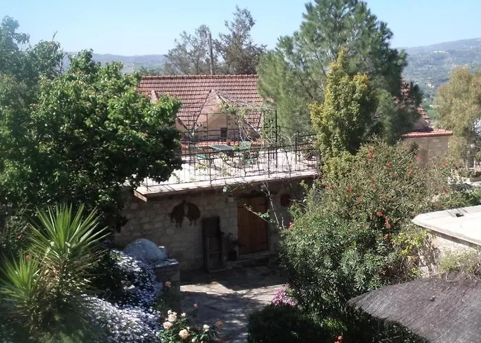 Lantana Stone House בית נופש *