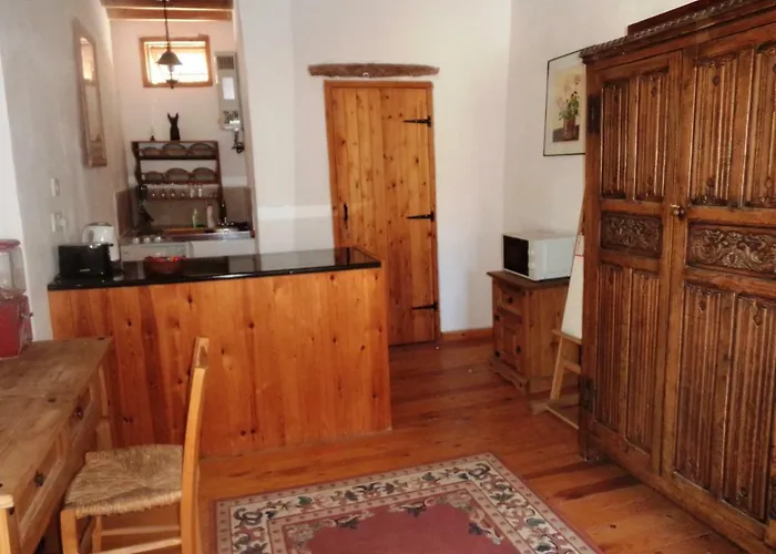 Lantana Stone House 別荘