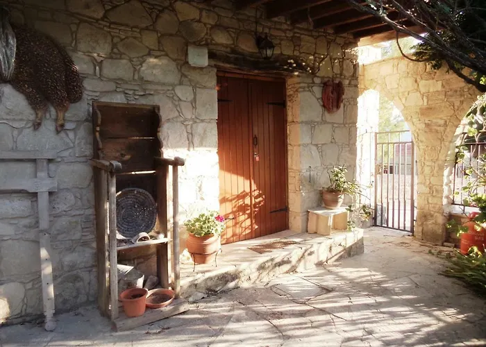 Lantana Stone House Ferienhaus *